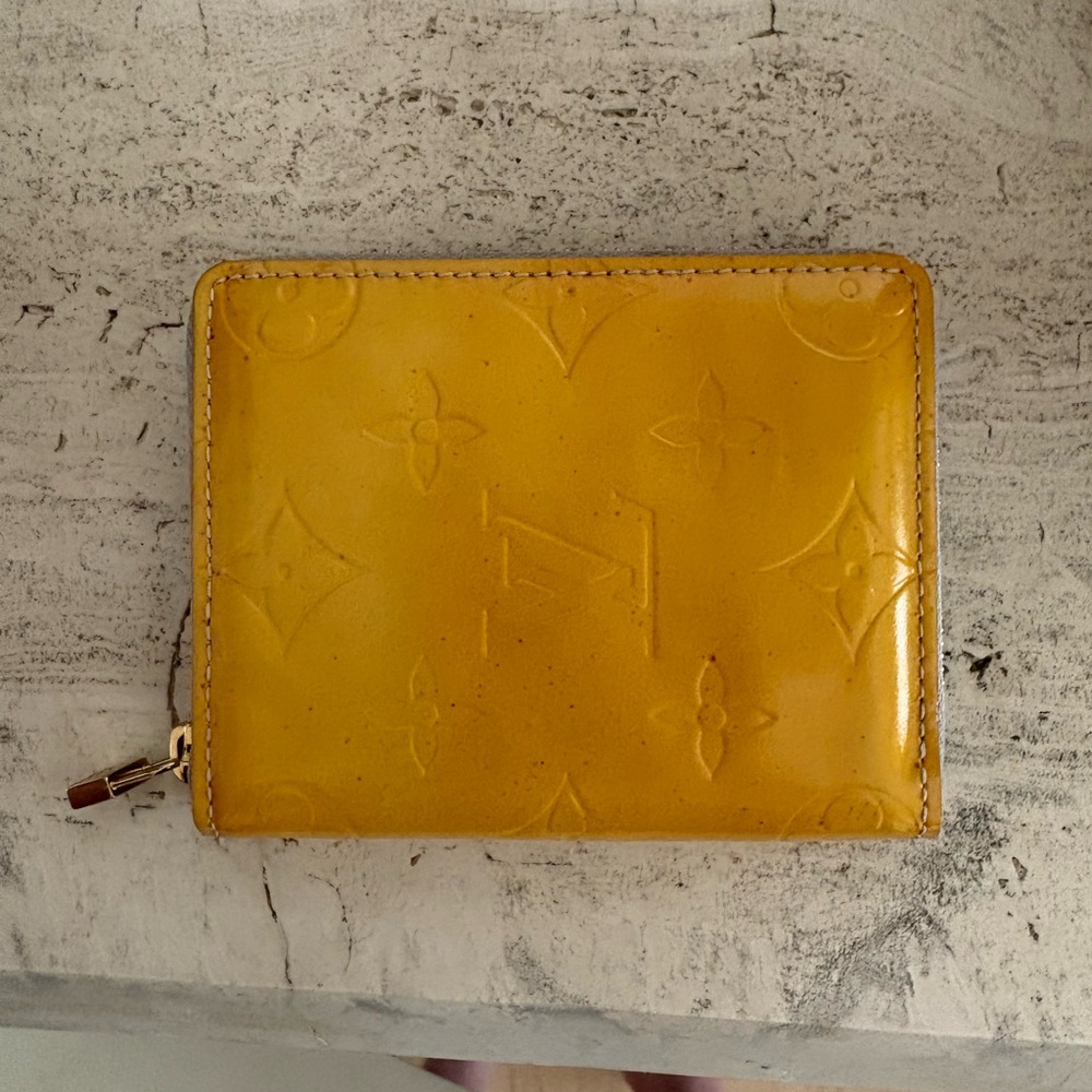 Louis Vuitton Yellow Monogram Vernis Leather Zippy Compact Wallet - Picture 7 of 13